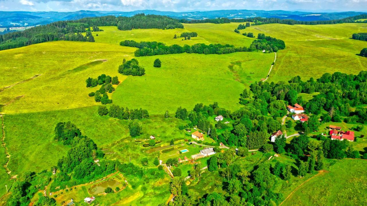 Chalupa Jenín Dolni Dvoriste Bagian luar foto
