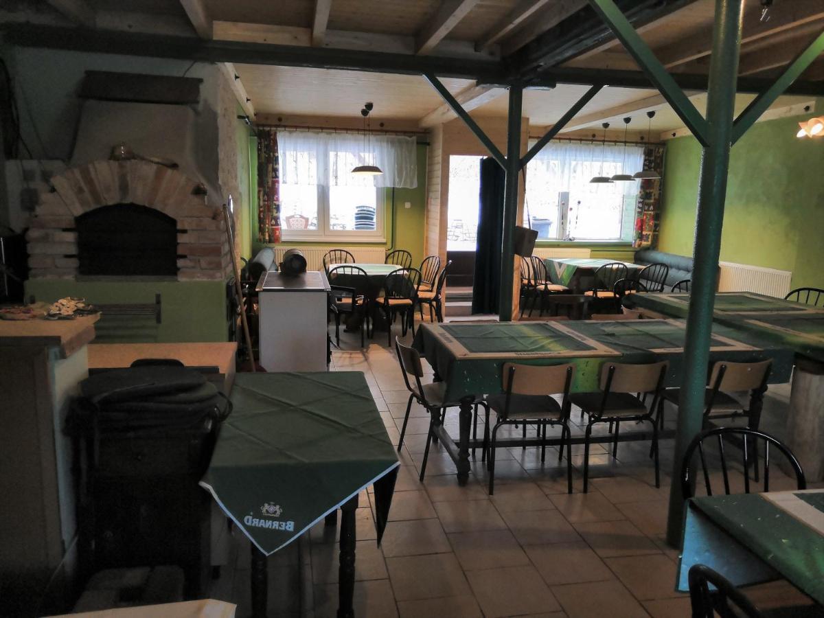 Chalupa Jenín Dolni Dvoriste Bagian luar foto